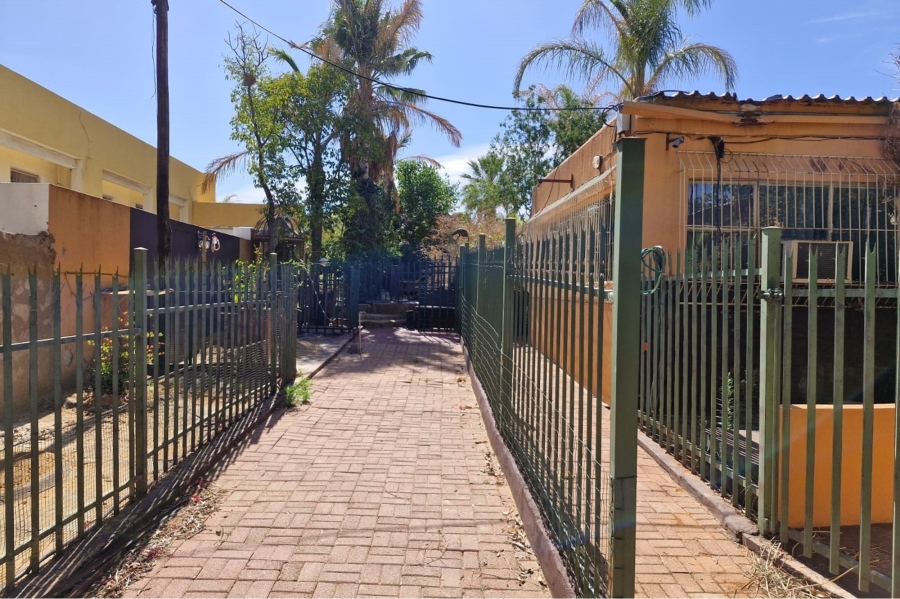 4 Bedroom Property for Sale in Wilkoppies North West